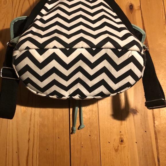 Chevron backpack 🤓 - Picture 3 of 5